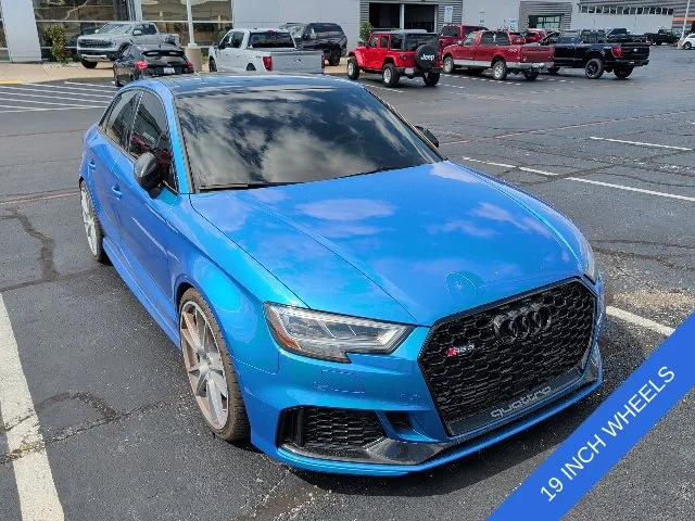 Used 2019 Ara Blue Crystal Effect Audi 2.5T image 3