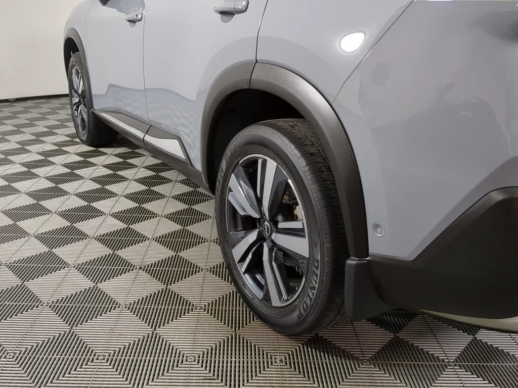 Certified Used 2023 Boulder Gray Pearl Nissan Platinum image 6