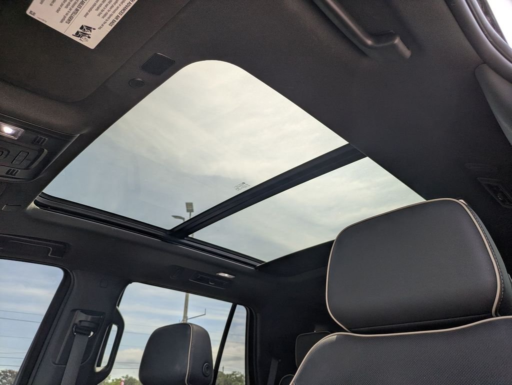 Used 2023 Black Chevrolet Premier image 18