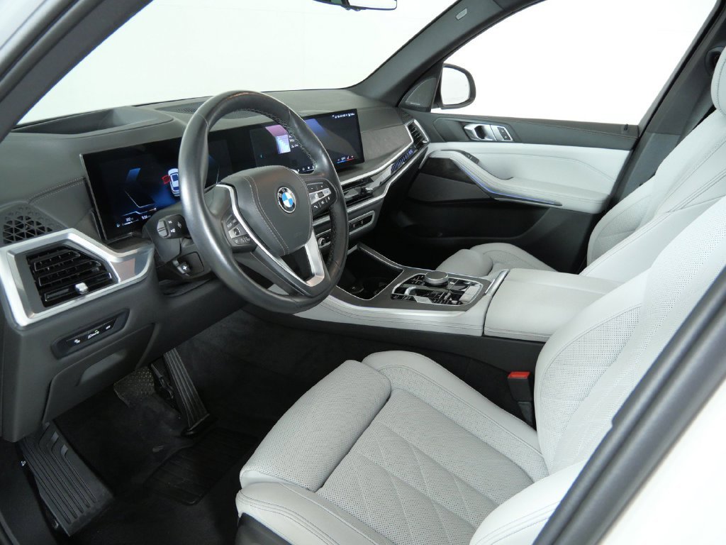 Certified Used 2024 Mineral White Metallic BMW xDrive40i image 39