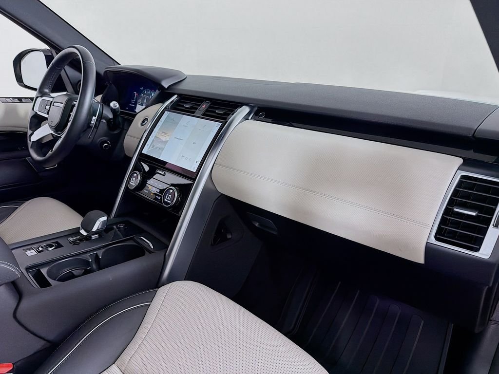 Used 2022 Portofino Blue Metallic Land Rover HSE R-Dynamic image 32