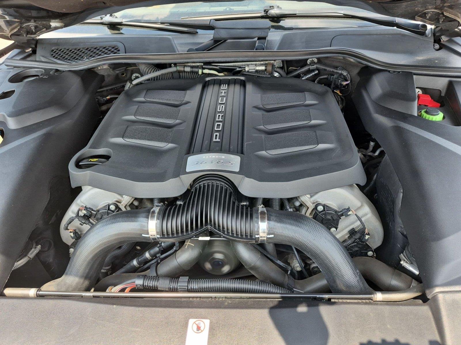Used 2017  Porsche S image 39