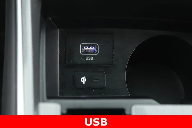 Used 2023 Silver Hyundai SEL image 25