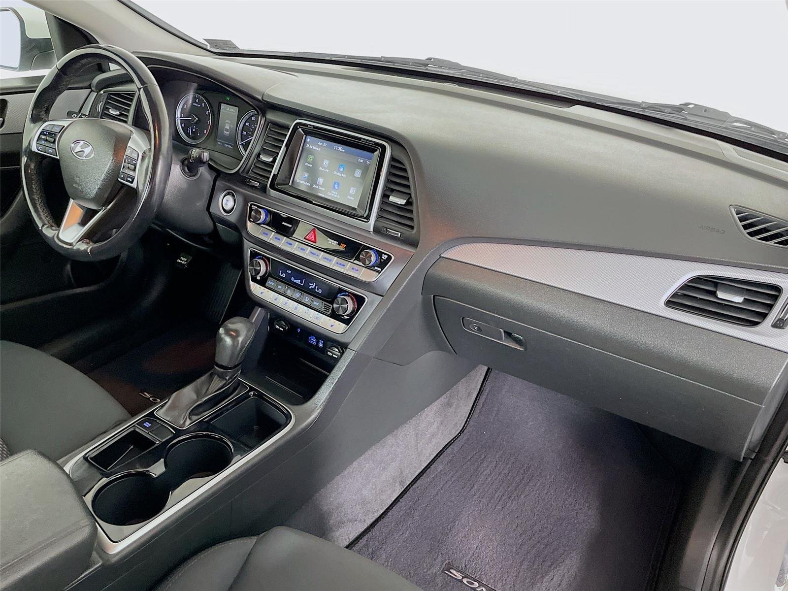 Used 2019 Quartz White Pearl Hyundai SEL image 32