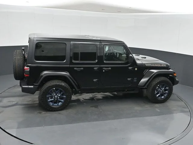 New 2026 Black Clear-Coat Exterior Paint Jeep 85th Anniversary Edition image 31