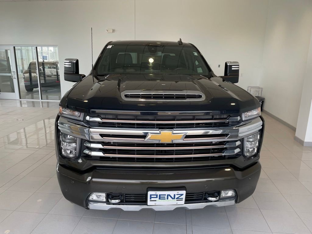 Used 2022 Chevrolet Silverado 3500HD High Country with VIN 1GC4YVEY7NF210640 for sale in Spring Valley, Minnesota