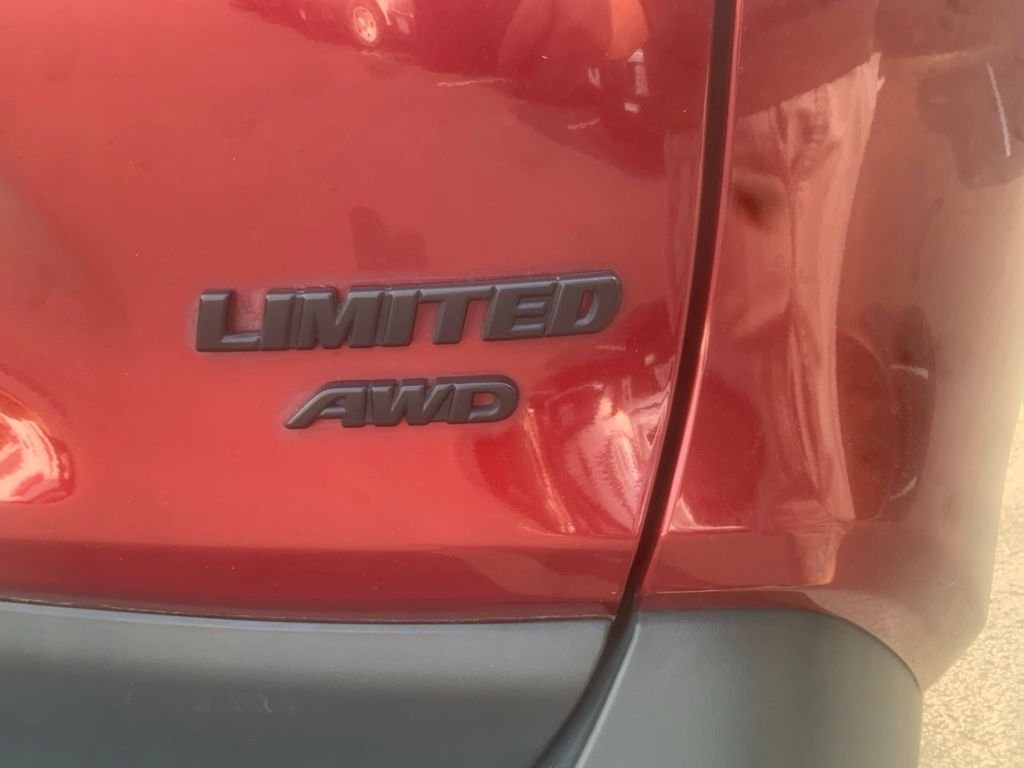 Used 2019 Pearl Toyota Limited image 8