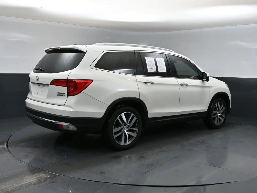 Used 2017 Honda Pilot Touring with VIN 5FNYF6H90HB068853 for sale in McPherson, KS