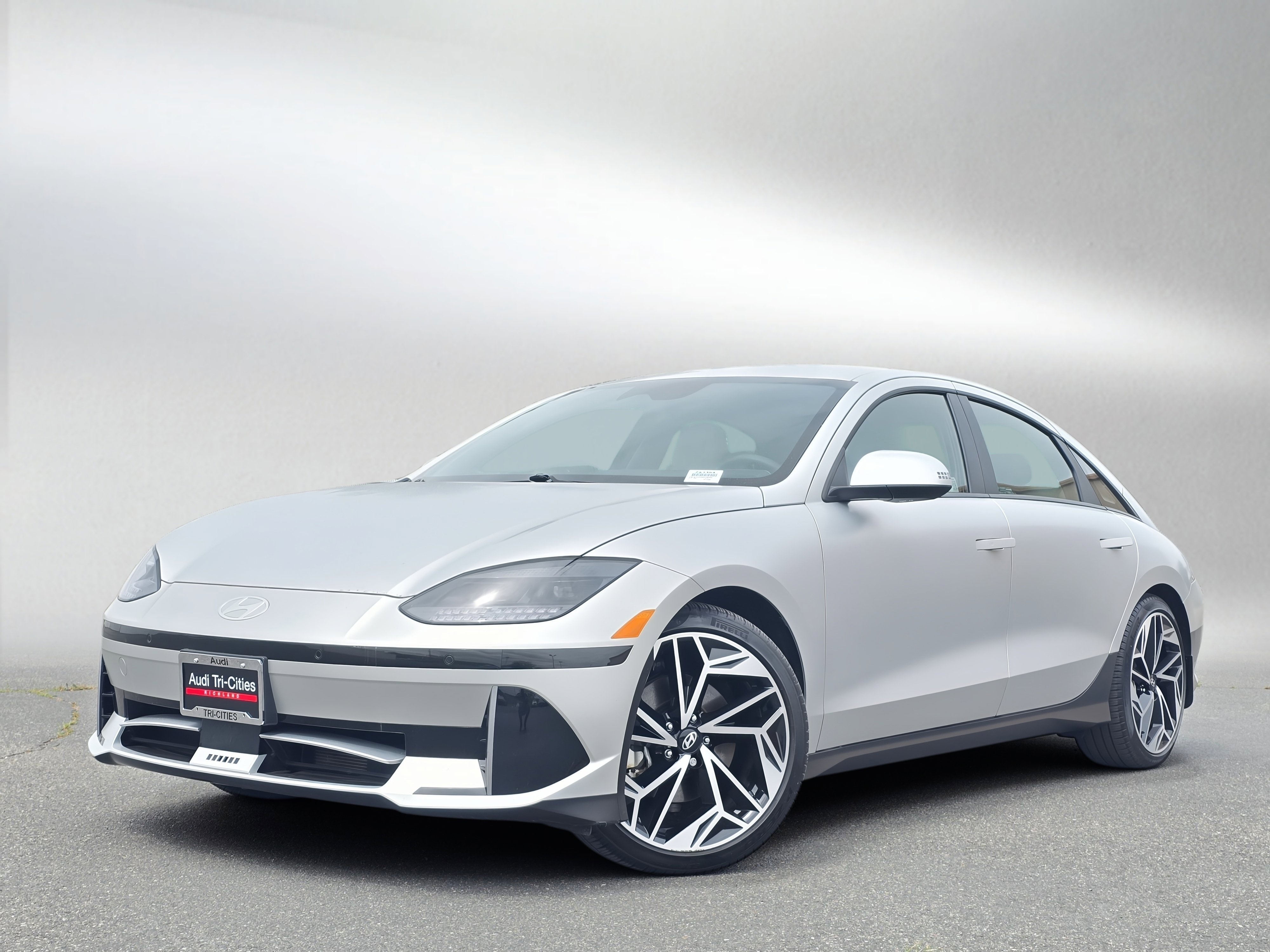 2024 Hyundai Ioniq 6 SEL AWD's photo
