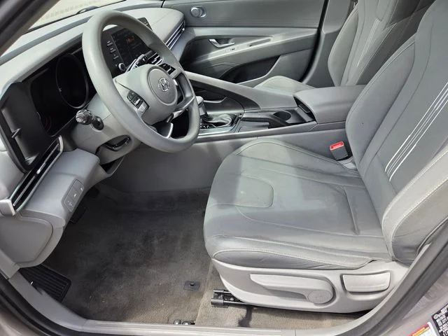 Used 2023 Silver Hyundai SEL image 11