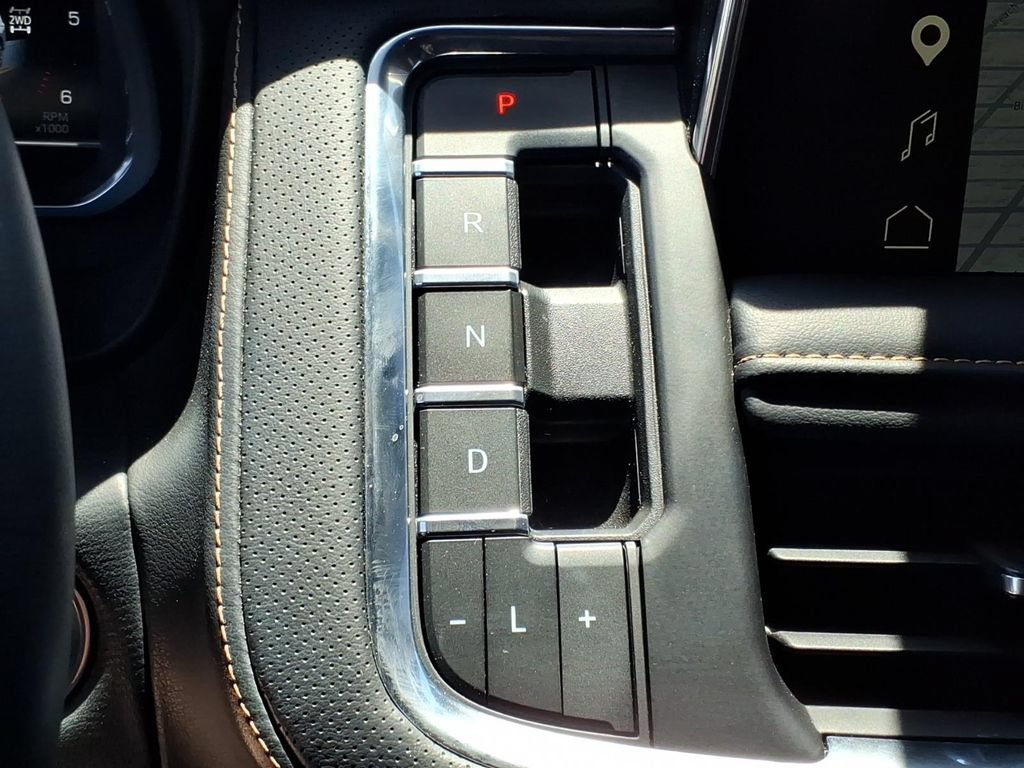 Used 2023 ONYX BLACK GMC AT4 image 19