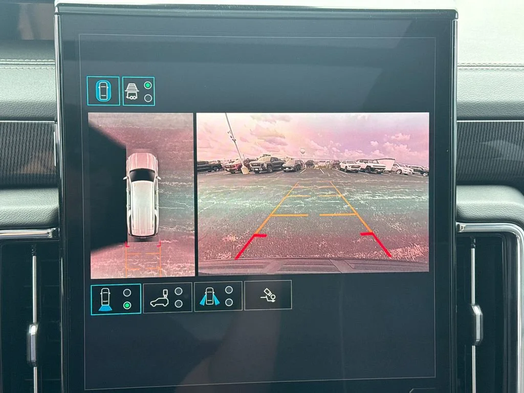 New 2026 Onyx Black GMC Elevation image 24