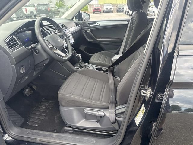 Used 2024 Deep Black Pearl Effect Volkswagen 2.0T S image 16
