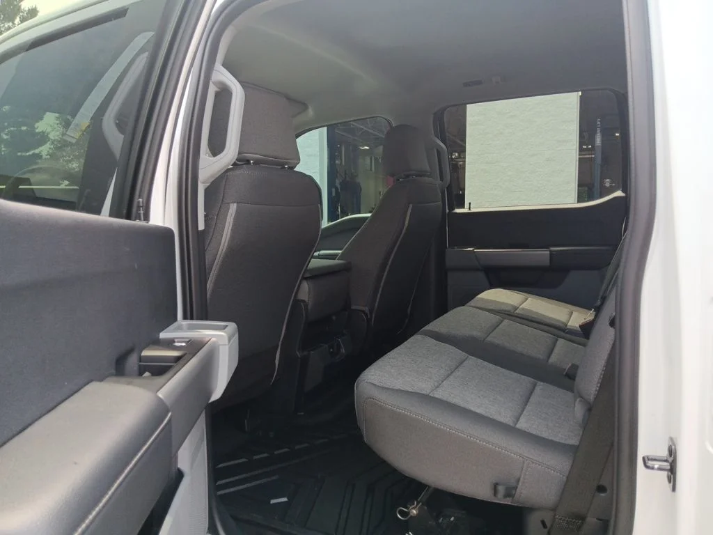 Used 2024 Oxford White Ford XL image 25