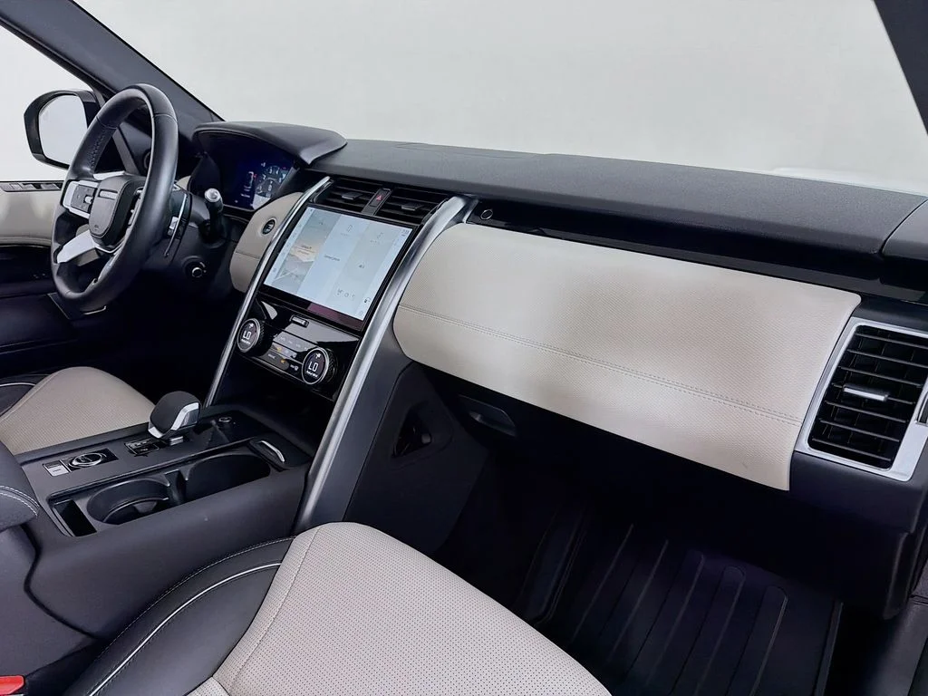 Used 2022 Portofino Blue Metallic Land Rover HSE R-Dynamic image 32