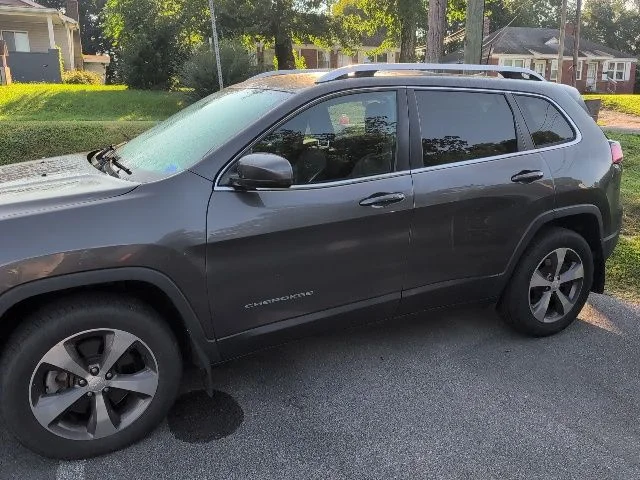 Used 2019 Gray Jeep Limited image 4