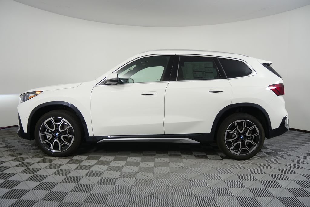 Used 2026 Alpine White BMW xDrive28i image 6