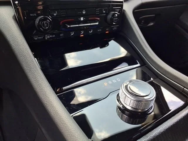2025 Jeep Grand Cherokee Laredo - Photo 9