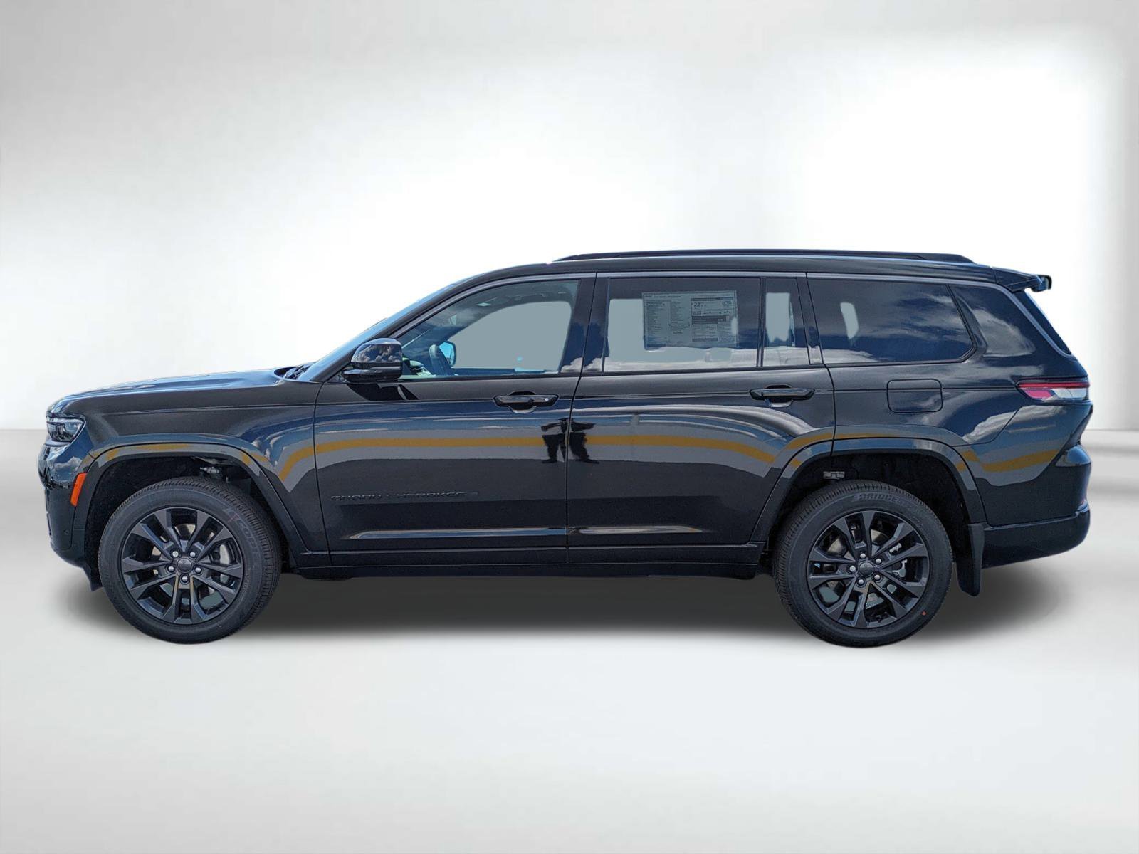 New 2026 Diamond Black Crystal Pearl-Coat Exterior Paint Jeep Limited image 7