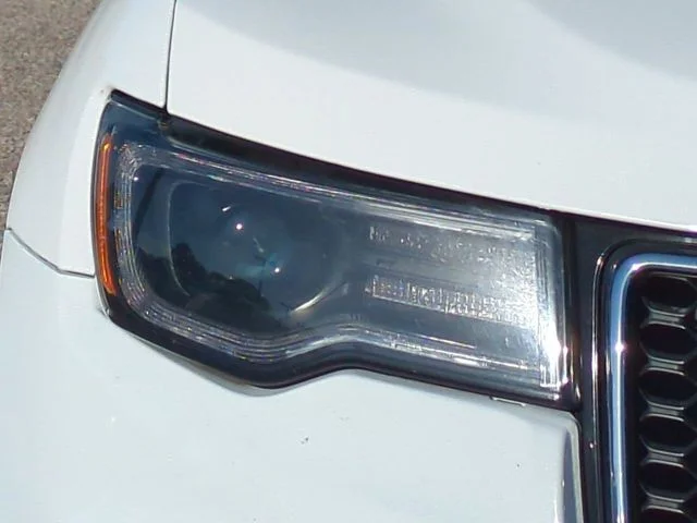 Used 2019 Bright White Clearcoat Jeep Limited image 10