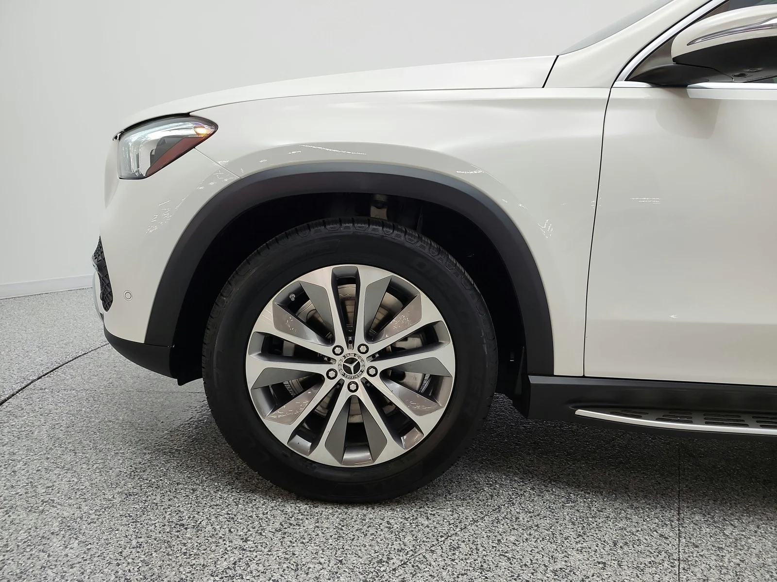 Used 2023 Polar White Mercedes-Benz GLE 350 SUV image 22