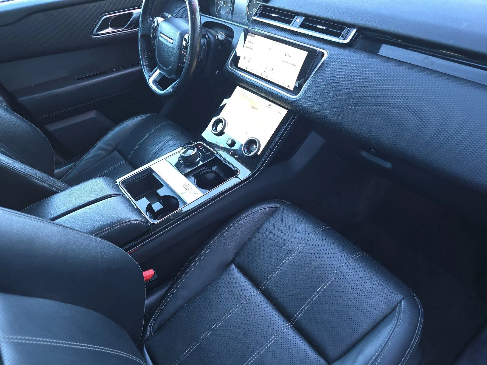Used 2020 Black Land Rover S image 15