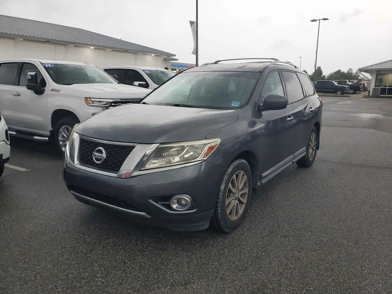 Used 2014 Brilliant Silver Silver Nissan SL image 1