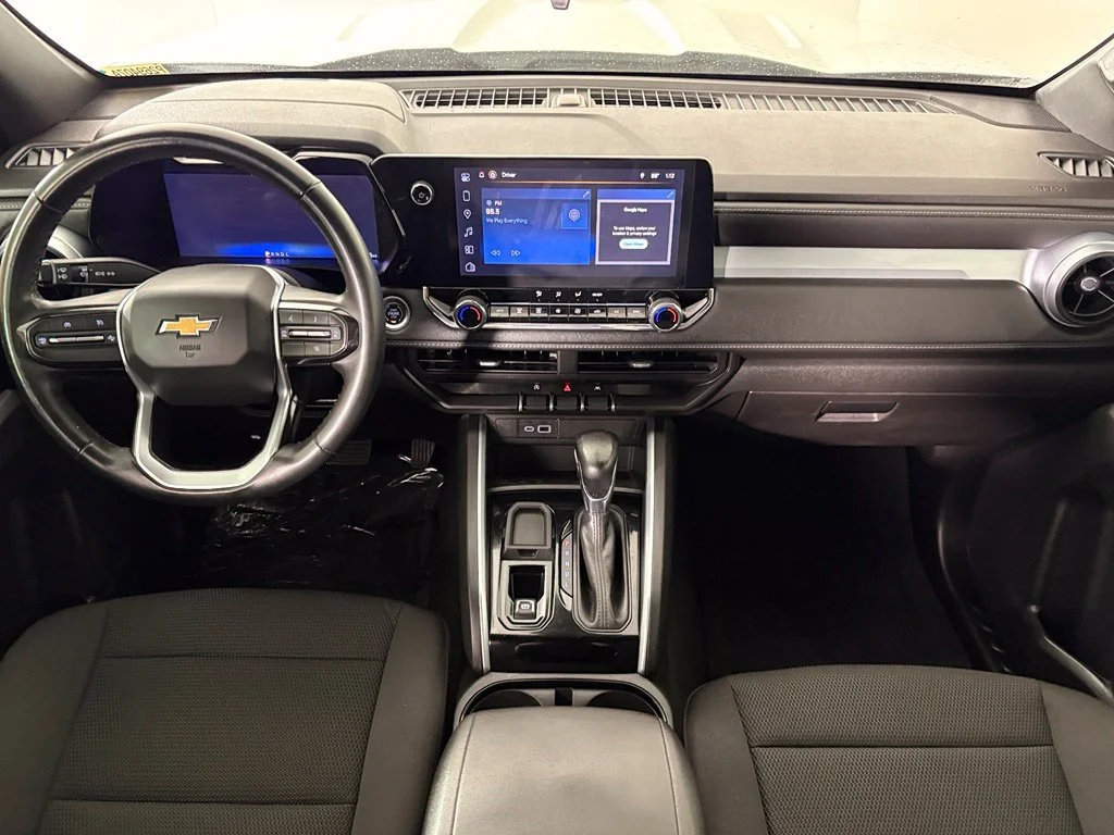 Used 2024 Summit White Chevrolet LT image 31