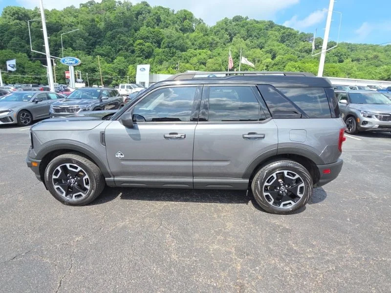 Used 2021 Gray Ford Outer Banks image 4