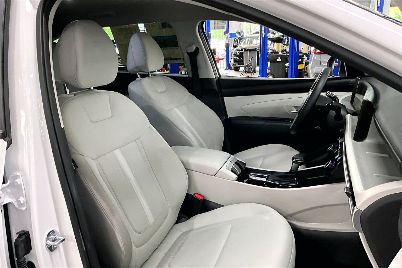 Used 2026 Serenity White Pearl Hyundai SEL image 9