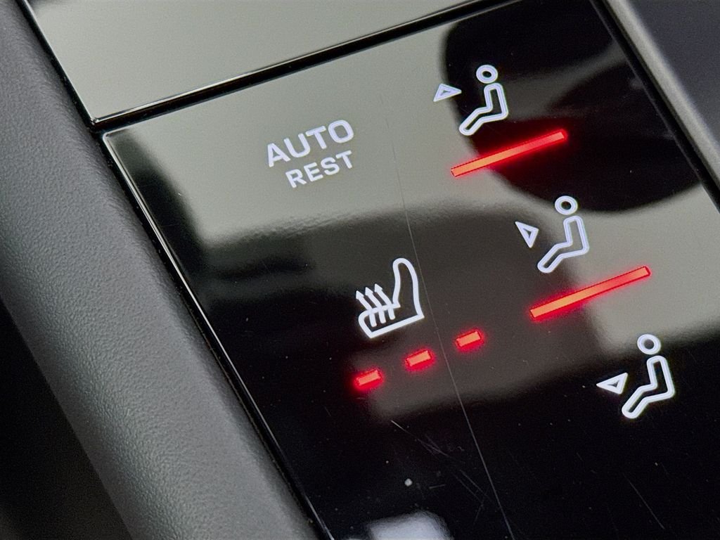 Used 2023  Porsche GTS image 22