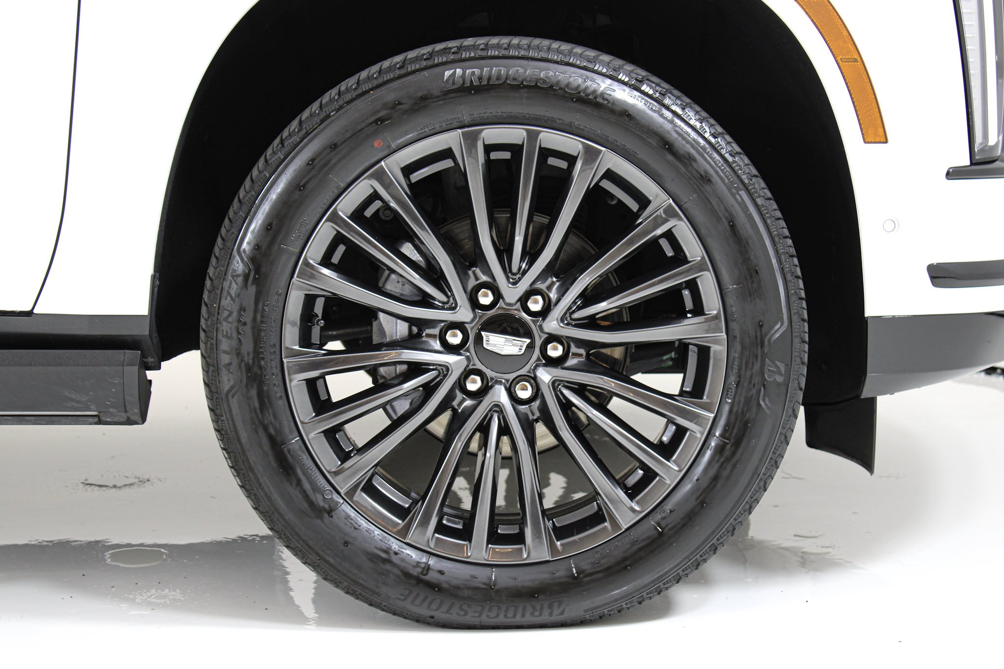 Used 2025 Crystal White Tricoat Cadillac Sport Platinum image 16