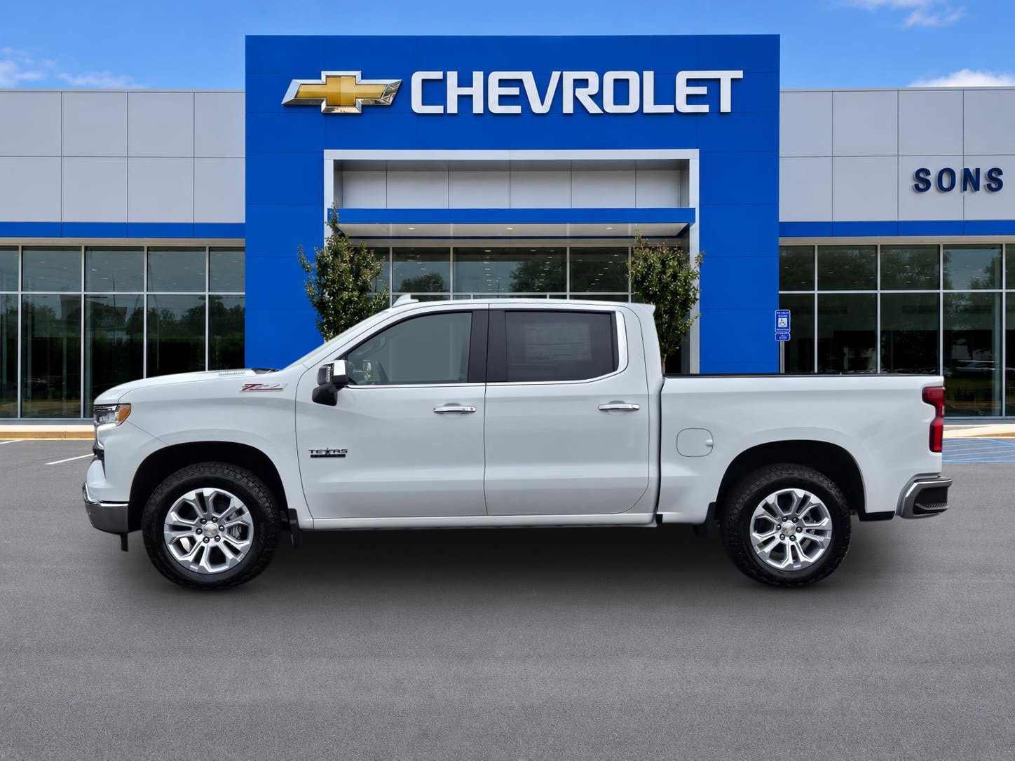 2026 Chevrolet Silverado 1500 LTZ - Photo 9