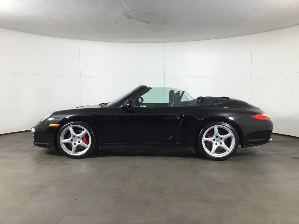 Used 2012  Porsche Carrera 4S image 2