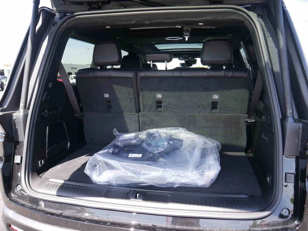 New 2026 Black Jeep Limited Altitude image 7