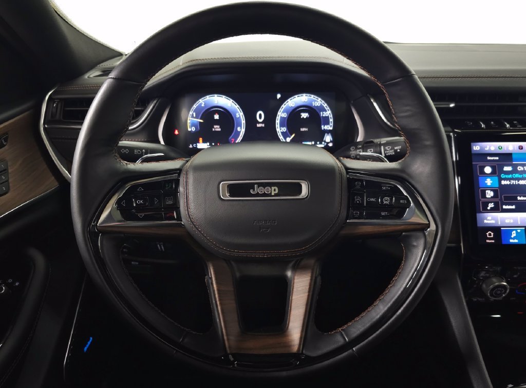 Used 2022 Black Jeep Summit image 21