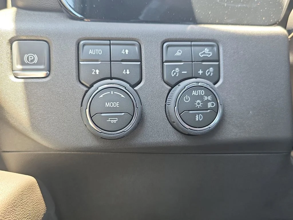 2026 Chevrolet Silverado 1500 LTZ - Photo 23