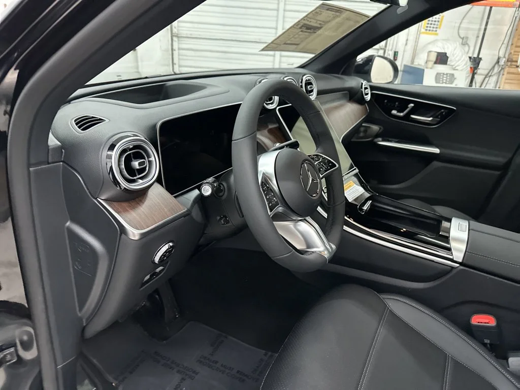Used 2026 Black Mercedes-Benz GLC 300 image 9