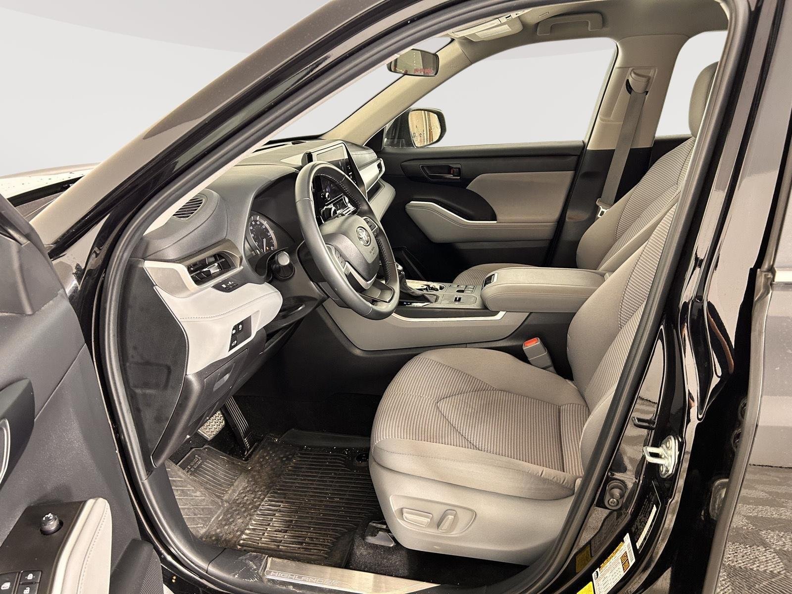 Used 2023 Midnight Black Metallic Toyota LE image 3