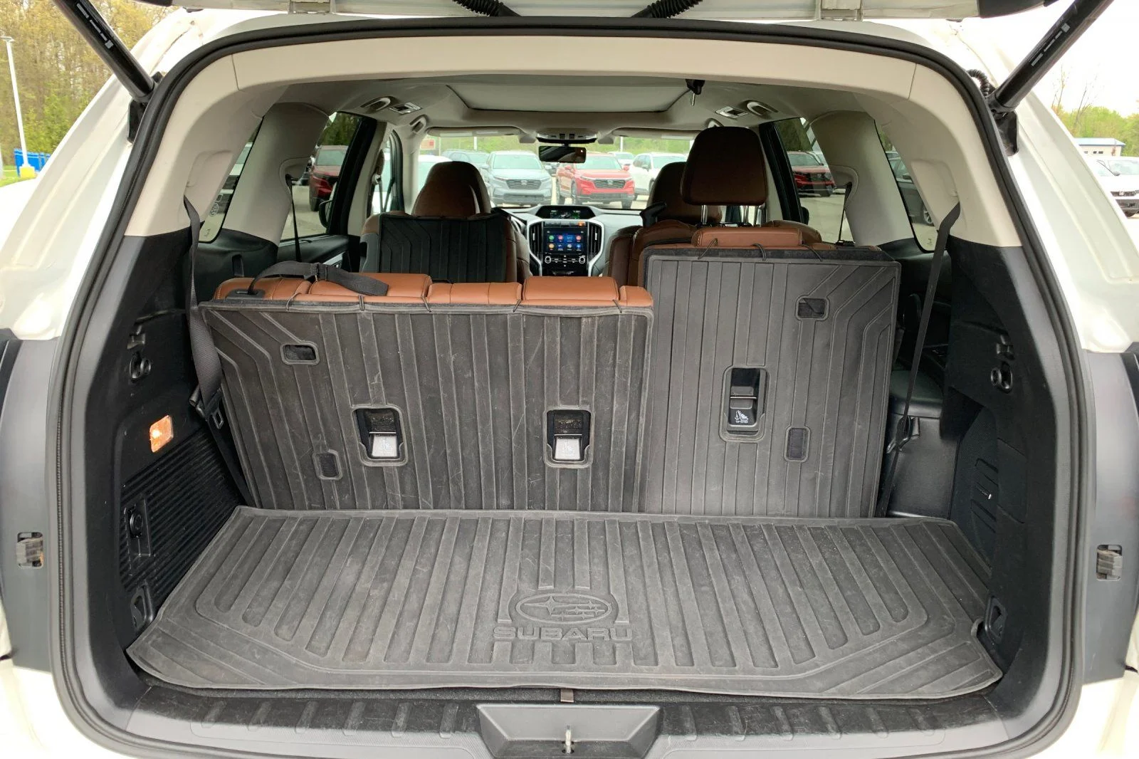 Used 2022 White Subaru Touring image 19
