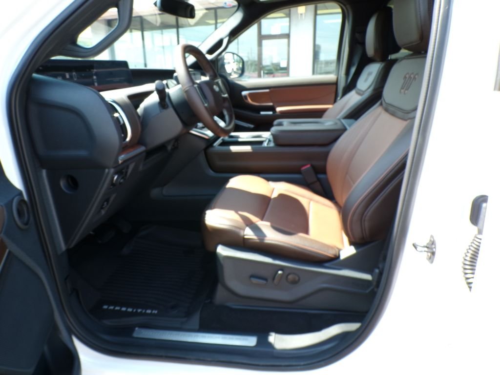 New 2026 Star White Metallic Tri-Coat Ford King Ranch® image 15