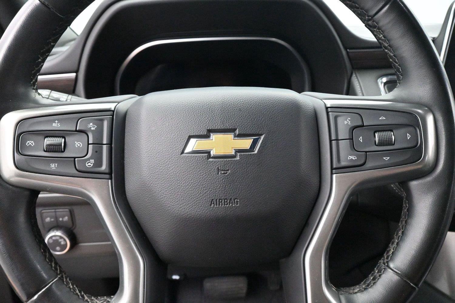 Used 2023 BLACK Chevrolet LT image 24