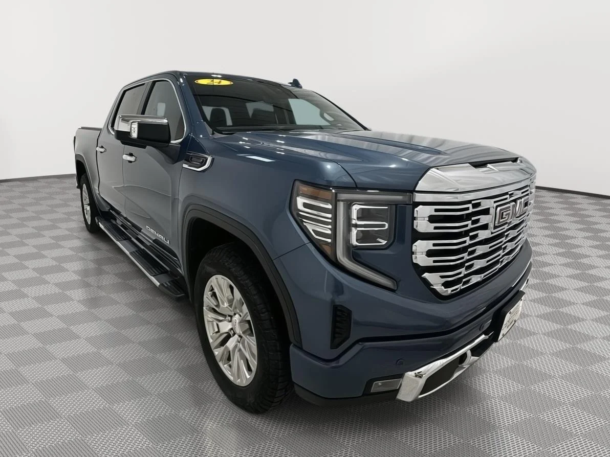Used 2024 Downpour Metallic GMC Denali image 7