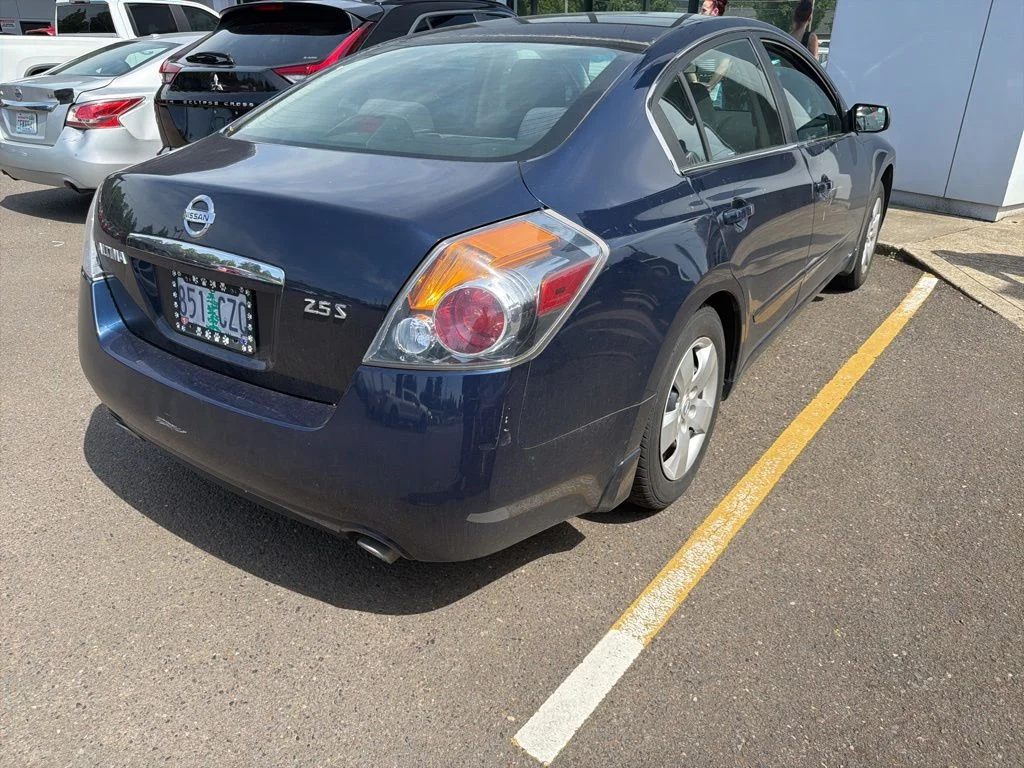 Used 2007 Blue Nissan 2.5 S image 4