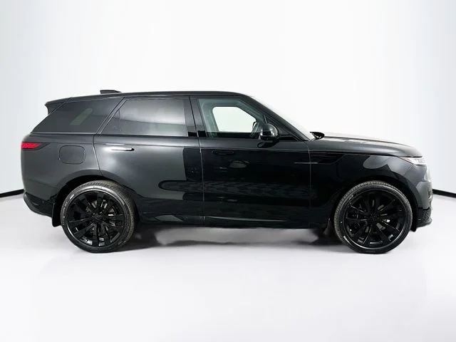 New 2026 Black Land Rover Dynamic SE image 4