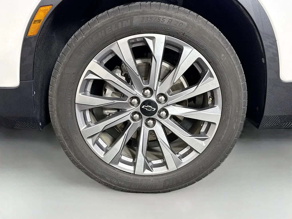 Used 2023 Beige Chevrolet Premier image 31