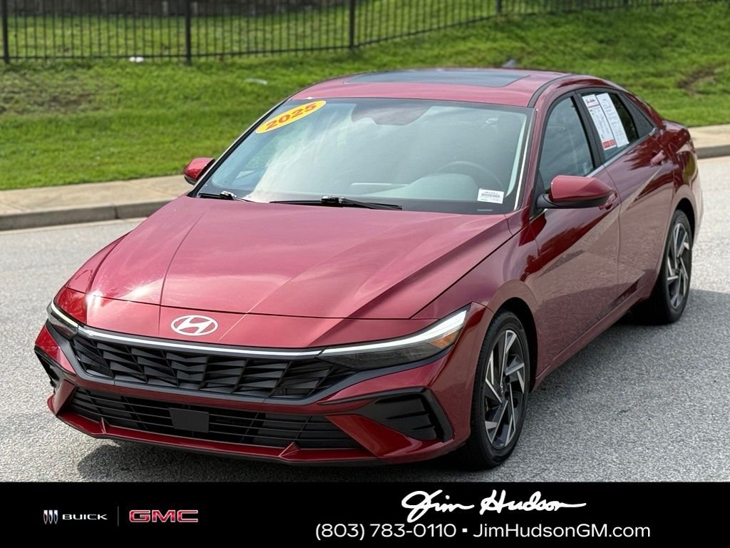 Certified Used 2025 Red Hyundai SEL Convenience image 10