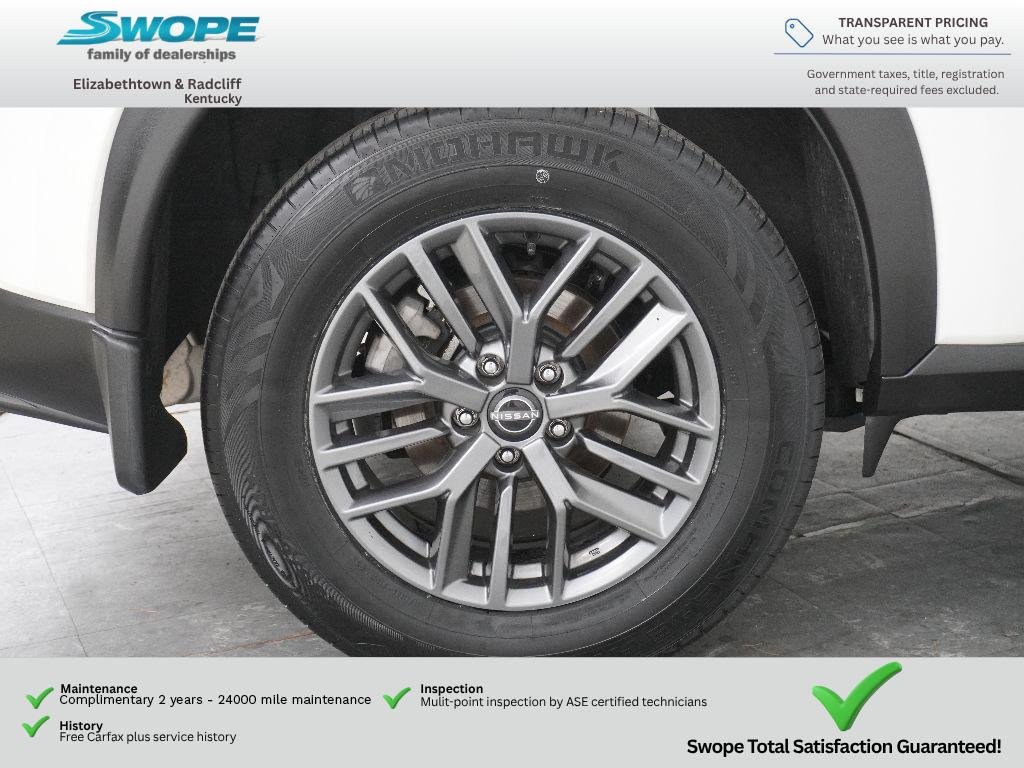 Used 2023 Glacier White Nissan S image 29