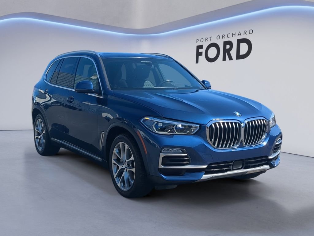 Used 2021 Blue BMW xDrive40i image 9