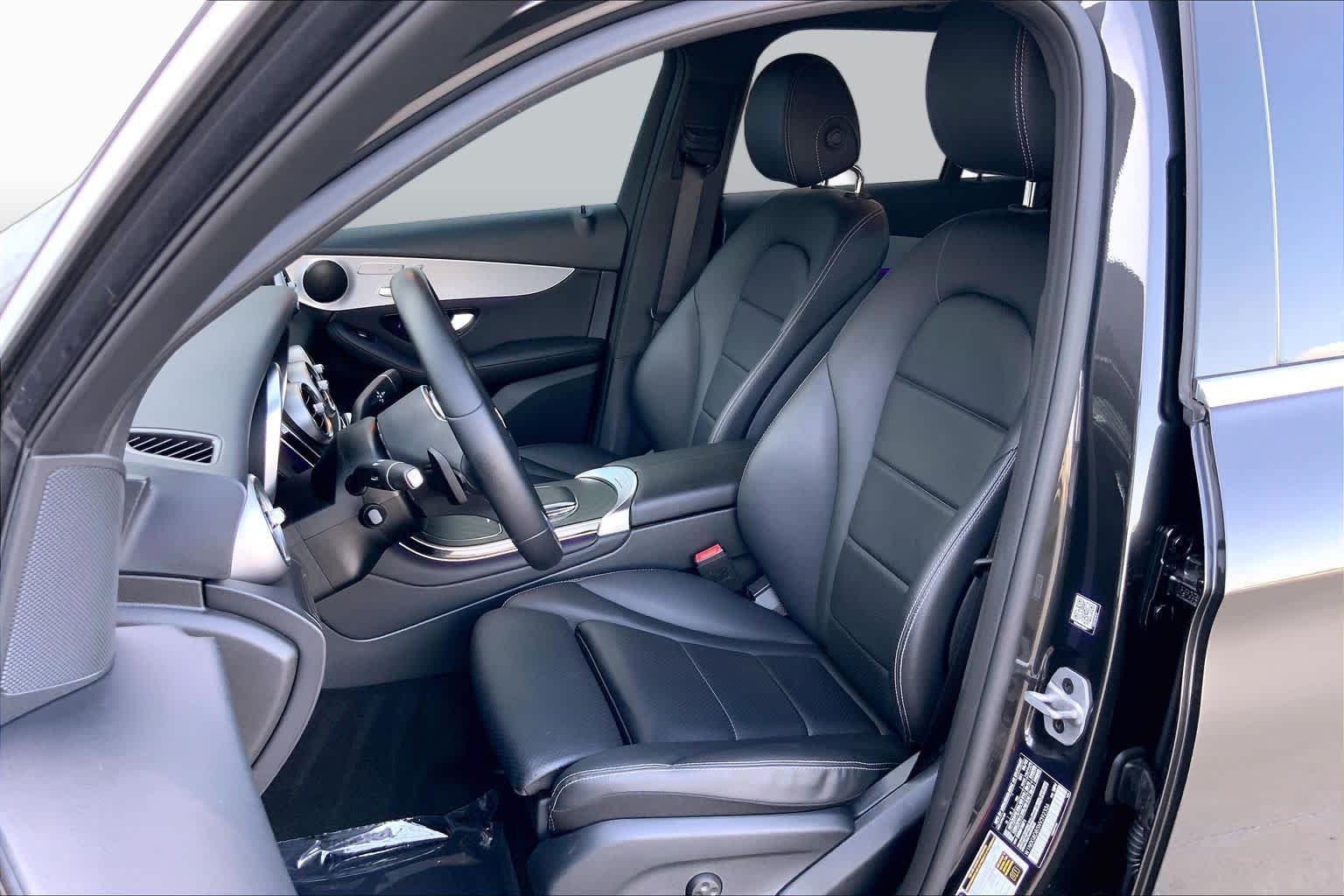2022 Mercedes-Benz GLC GLC300 - Photo 8